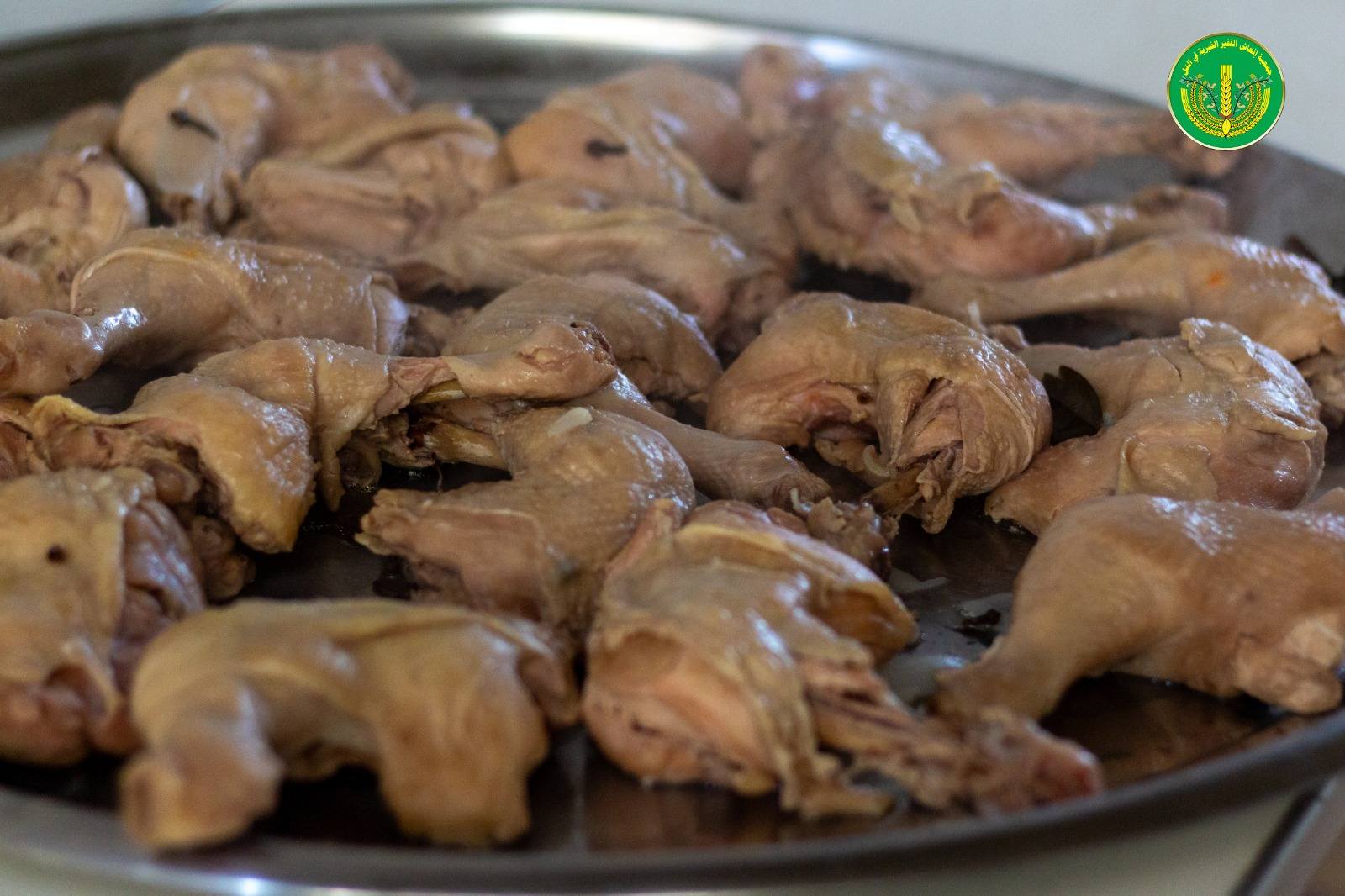 يستمر مطبخ الخير التابع لجمعية إنعاش الفقير في تقديم ألذ وأطيب الوجبات ضمن خدمة الطلبات الخارجية